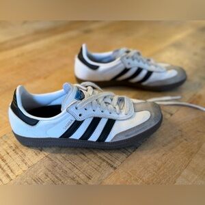 Adidas Sambas